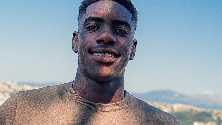 Mercato : Junior Mandza signe pro à l'OGC Nice, le Gabon tient une pépite à suivre