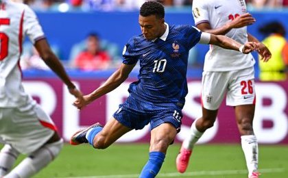 Mondial 2026 : Le bronze pour l'Angleterre qui domine la France au terme d'un festival de buts