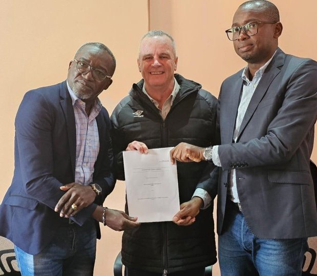 AS Mangasport prolonge avec Umbro et confirme sa stratégie de structuration