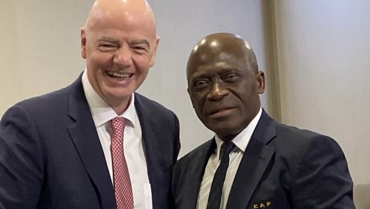 FIFA : Pierre-Alain Mounguengui affiche son soutien à Gianni Infantino pour 2027