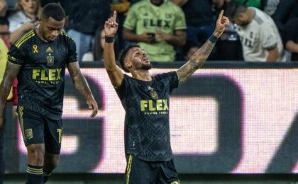 MLS : Denis Bouanga buteur dans le derby californien face au Galaxy