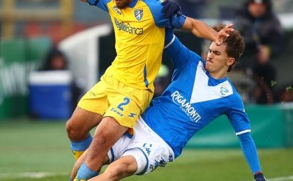 Italie : Les frères Oyono et Frosinone brillent avec une victoire dans le Classico