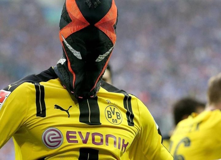 Le nouveau masque de super-héros d'Aubameyang ne plait pas à Dortmund... et à Puma !