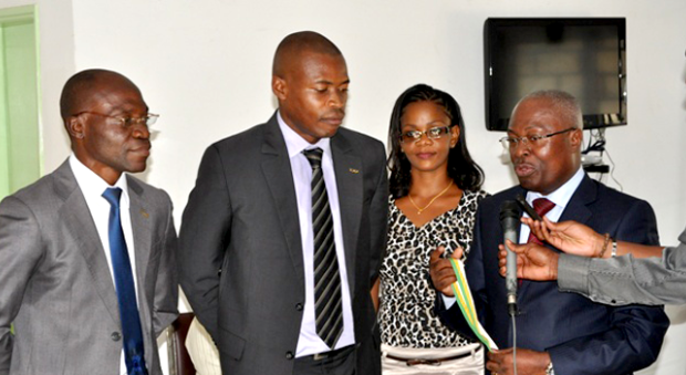 La FEGAFOOT honore les deux arbitres gabonais de la CAN 2013