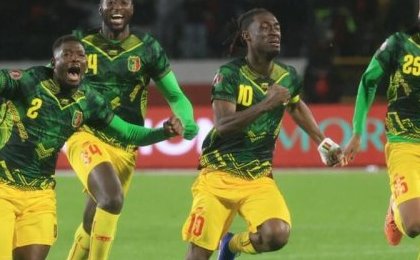 CAN 2025 : Héroïques à 10 contre 11, les Aigles du Mali renversent la Tunisie et rejoignent le Sénégal !