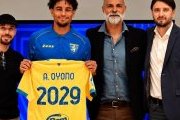 Serie A : Anthony Oyono prolongé jusqu'en 2029 par Frosinone