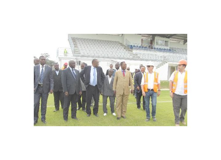 Chantiers CAN 2012 : Issa Hayatou touche du doigt