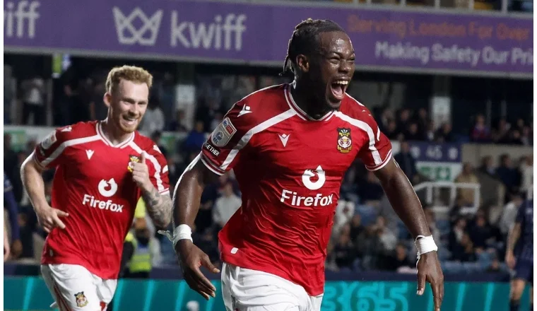 Championship : Jacques Ekomié provoque le but victorieux de Wrexham face à Southampton