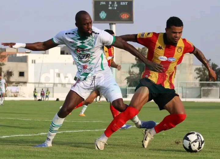 Douche froide pour Junior Bekale et la JS Kairouan face à l'Espérance de Tunis 