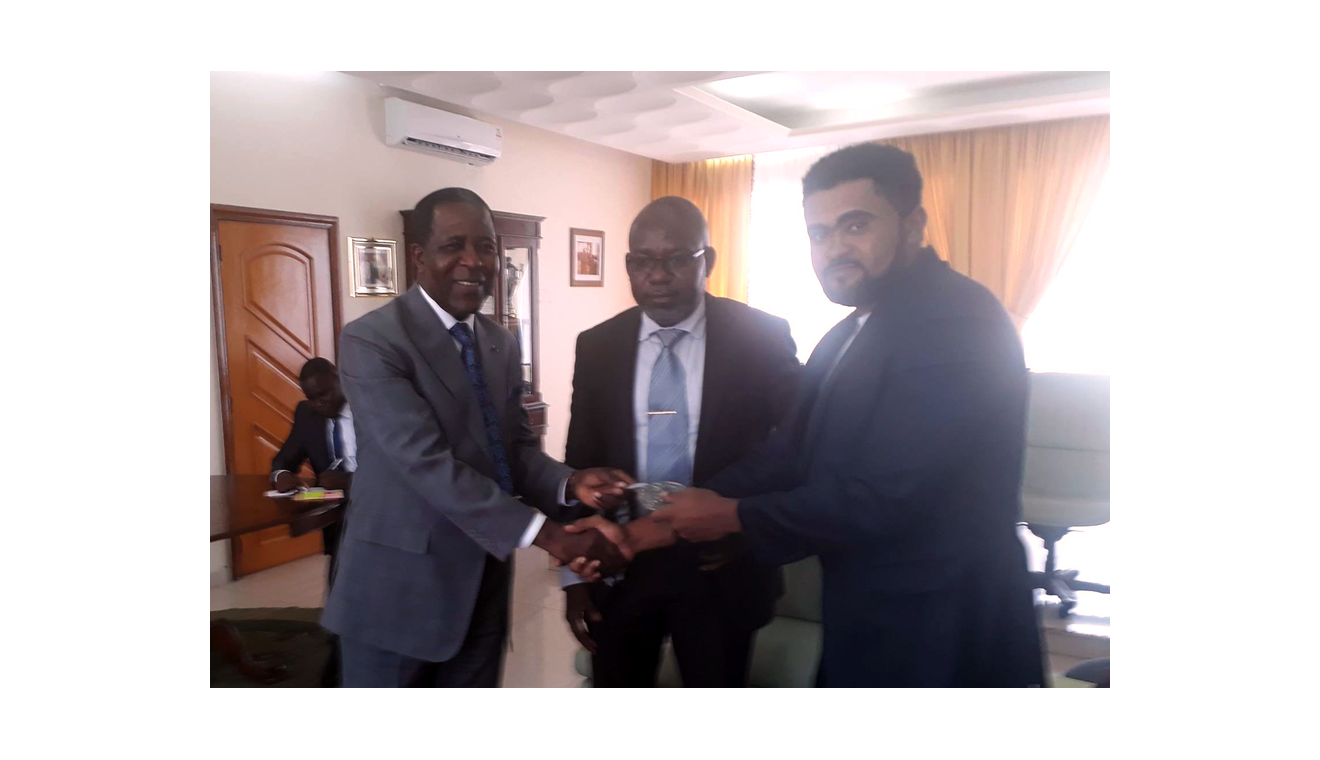 La Fédération gabonaise de scrabble devise avec le ministre des Sports